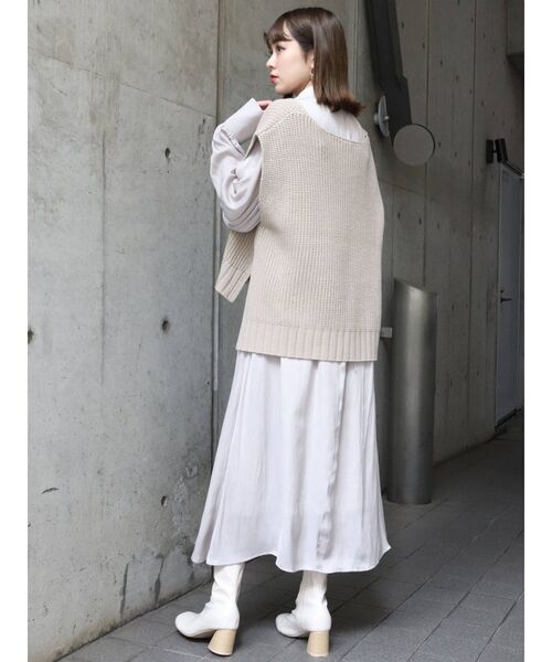 MURUA（ムルーア）の「ニットベストセットワンピース（ワンピース・レディース・アイボリー/グリーン・FREE）」の8枚目の写真