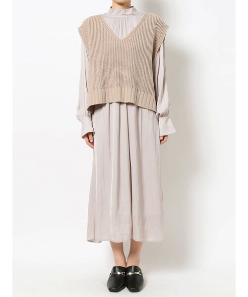 MURUA（ムルーア）の「ニットベストセットワンピース（ワンピース・レディース・アイボリー/グリーン・FREE）」の11枚目の写真