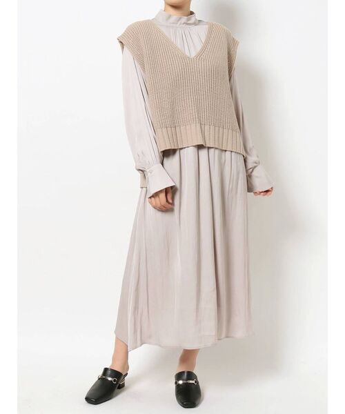 MURUA（ムルーア）の「ニットベストセットワンピース（ワンピース・レディース・アイボリー/グリーン・FREE）」の17枚目の写真