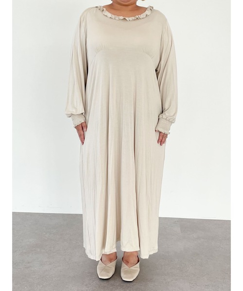 SLURR（スラ―）の「【大きいサイズ】Feminine long onepiece（ルームウェア/パジャマ・レディース・ライトベージュ・L）」の2枚目の写真