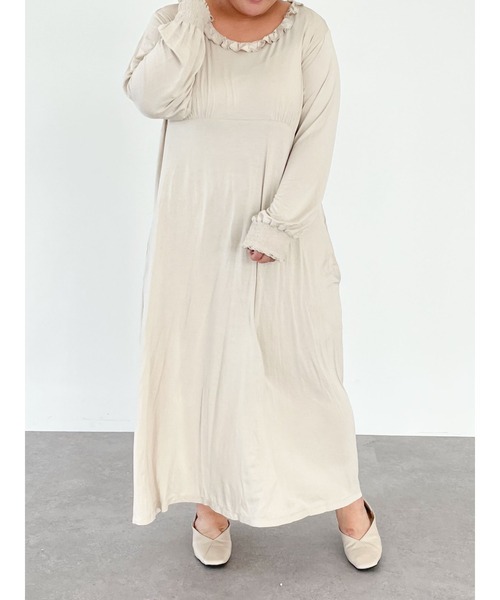 SLURR（スラ―）の「【大きいサイズ】Feminine long onepiece（ルームウェア/パジャマ・レディース・ライトベージュ・L）」の4枚目の写真