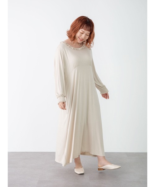 SLURR（スラ―）の「【大きいサイズ】Feminine long onepiece（ルームウェア/パジャマ・レディース・ライトベージュ・L）」の11枚目の写真