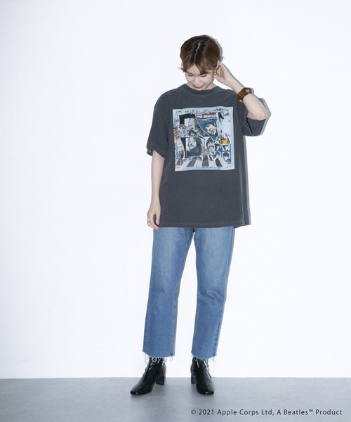 URBAN RESEARCH（アーバンリサーチ）の「URBAN RESEARCH iD　BEATLES 1969 COLLAGE T-SHIRTS（Tシャツ/カットソー・メンズ・ホワイト/スミクロ・MEDIUM/LARGE）」の11枚目の写真