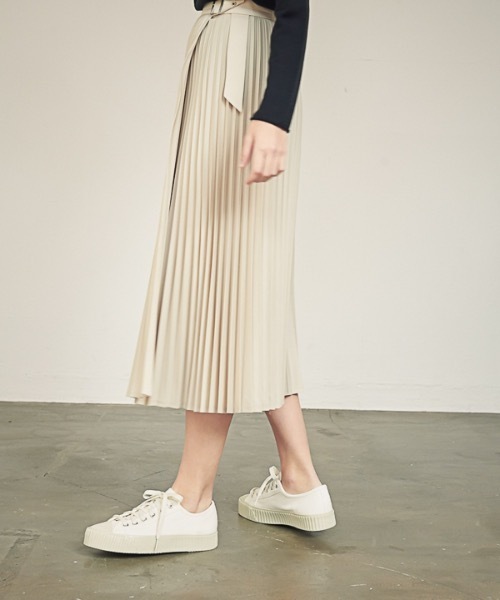 ACUD（アクド）の「【ACUD 】ガイアパンツラップスカート / Gaia Pleats Wrap Skirt（スカート・レディース・ブラック/ベージュ・FREE）」の4枚目の写真