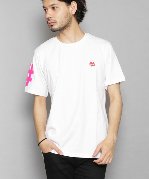 CERCA（チェルカ）の「RM/バックサガラ刺繍クルーネック半袖Tシャツ（Tシャツ/カットソー・メンズ・ホワイト/ブラック/ホワイト系その他/ブラック系その他・MEDIUM/X-LARGE/LARGE）」の2枚目の写真