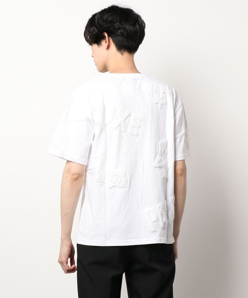 CERCA（チェルカ）の「RM/バックサガラ刺繍クルーネック半袖Tシャツ（Tシャツ/カットソー・メンズ・ホワイト/ブラック/ホワイト系その他/ブラック系その他・MEDIUM/X-LARGE/LARGE）」の6枚目の写真
