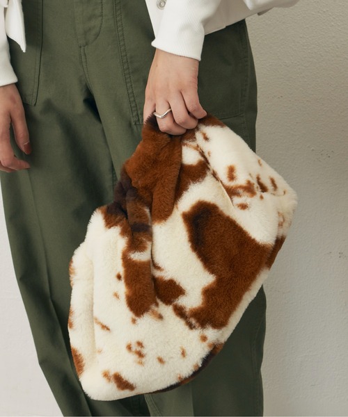 Auntie Rosa Holiday（アンティローザホリデー）の「ファーマルチWAYBAG（ショルダーバッグ・レディース・ブラック/アイボリー/レオパード・FREE）」の17枚目の写真