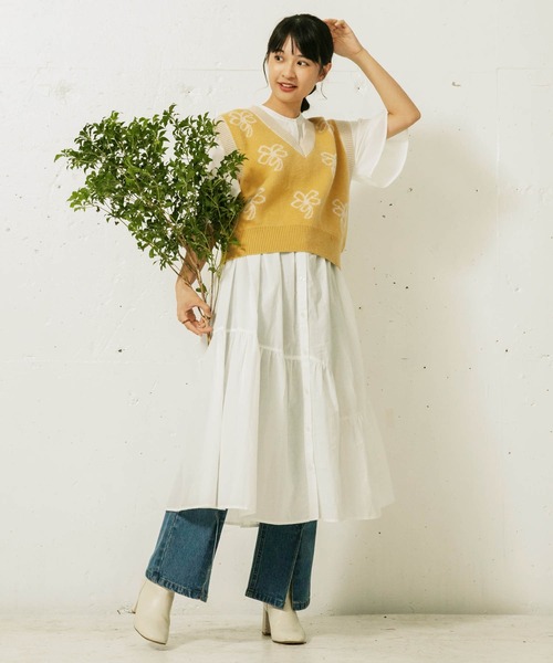 mikke（ミッケ）の「フラワーニットベスト（ベスト・レディース・ブラック/ネイビー/イエロー・FREE）」の14枚目の写真