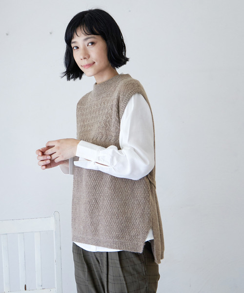 LBC（エルビーシー）の「【メディア紹介商品】ウールコンバックシャンリボンベスト（ニット/セーター・レディース・グレー/チャコールグレー/ブラック/ベージュ・M/L）」の3枚目の写真