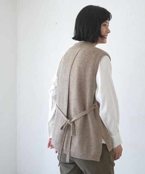 LBC（エルビーシー）の「【メディア紹介商品】ウールコンバックシャンリボンベスト（ニット/セーター・レディース・グレー/チャコールグレー/ブラック/ベージュ・M/L）」の5枚目の写真