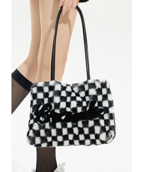 CRANK(クランク)の「A'GEM/9 × .kom『CRANK/クランク』ECO FUR SHOULDER BAG/エコファー ショルダーバッグ(ショルダーバッグ・レディース・パープル/ネイビー/A・FREE)」の3枚目の写真