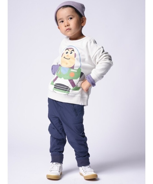 GAP（ギャップ）の「Babygap ディズニー クルーネックスウェットシャツ（スウェット・キッズ・ライトグレー/オレンジ/ホワイト系その他/ライトブルー・4-5 YRS/18-24M/12-18 M/5 YRS/3 YRS/2-3 YRS）」の11枚目の写真