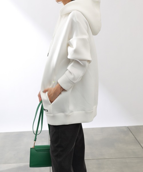 COLONY 2139(コロニートゥーワンスリーナイン)の「ダンボールビッグシルエットパーカー※ユニセックス対応(パーカー・メンズ・ブラック/ホワイト/カーキ・LARGE/X-LARGE/MEDIUM)」の6枚目の写真