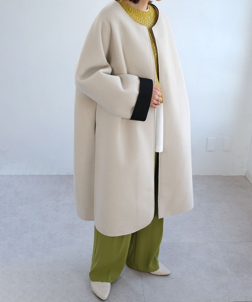 ANDJ(アンドジェイ)の「ビッグシルエットボンディングコート(ノーカラーコート・レディース・ベージュ系その他/ブラック・M)」の3枚目の写真