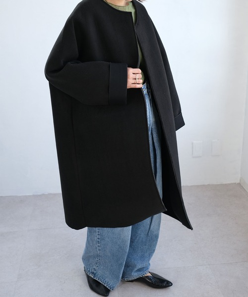 ANDJ(アンドジェイ)の「ビッグシルエットボンディングコート(ノーカラーコート・レディース・ベージュ系その他/ブラック・M)」の14枚目の写真