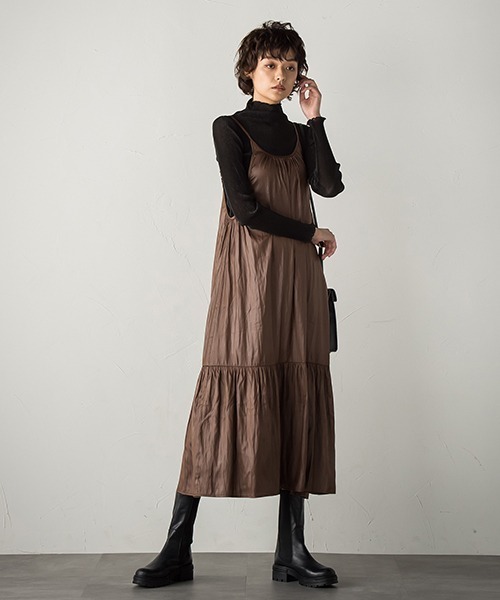 socolla(ソコラ)の「【socolla】レザー風ティアードキャミワンピース(ワンピース・レディース・ブラック/ブラウン・S/M)」の15枚目の写真