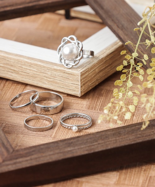 Blueberry(ブルーベリー)の「セットリング(リング・レディース・シルバー/ゴールド/ゴールド系1/シルバー系1・フリー)」の1枚目の写真