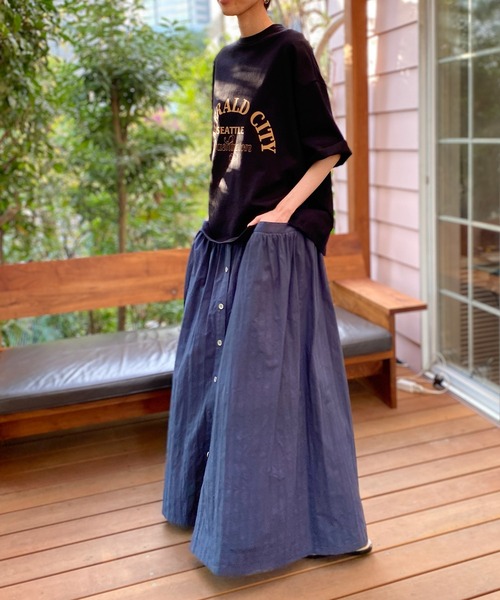 AVIE（アビィ）の「オーガニックドビーマキシスカート（スカート・レディース・ネイビー/グレー・38）」の22枚目の写真