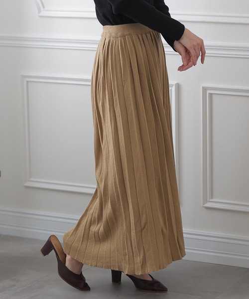 ElegChic(エレグシック)の「カシミアタッチニット プリーツ スカート (スカート・レディース・ブラック/ベージュ/ネイビー・X-LARGE/MEDIUM/XXX-LARGE)」の5枚目の写真