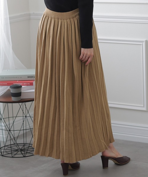ElegChic(エレグシック)の「カシミアタッチニット プリーツ スカート (スカート・レディース・ブラック/ベージュ/ネイビー・X-LARGE/MEDIUM/XXX-LARGE)」の6枚目の写真