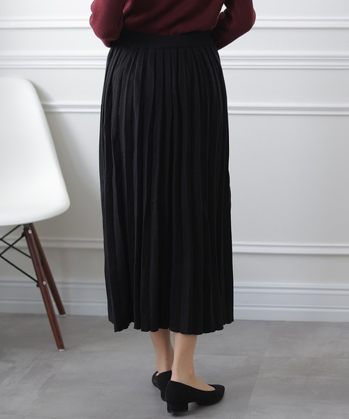ElegChic(エレグシック)の「カシミアタッチニット プリーツ スカート (スカート・レディース・ブラック/ベージュ/ネイビー・X-LARGE/MEDIUM/XXX-LARGE)」の10枚目の写真