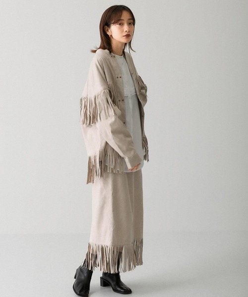 KBF(ケイビーエフ)の「フェイクスエードフリンジスカート(スカート・レディース・グリーン/ベージュ系その他/キャメル・ONE)」の10枚目の写真