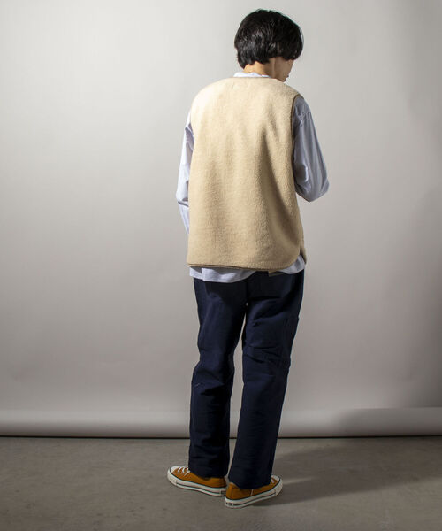 GLOSTER（グロスター）の「【GLOSTER/グロスター】パイピングボアベスト Vネックプルオーバー（ベスト・メンズ・オリーブ/キナリ/チャコールグレー・MEDIUM/LARGE）」の6枚目の写真