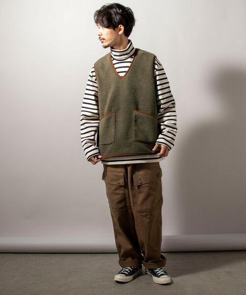 GLOSTER（グロスター）の「【GLOSTER/グロスター】パイピングボアベスト Vネックプルオーバー（ベスト・メンズ・オリーブ/キナリ/チャコールグレー・MEDIUM/LARGE）」の12枚目の写真