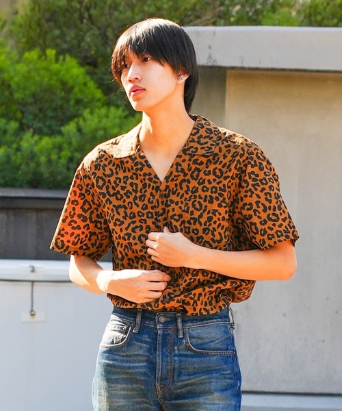 BANKS(バンクス)の「SS SHIRT/BANKS(バンクス)リラックスフィットレオパードデザイン総柄開襟半袖シャツ(シャツ/ブラウス・メンズ・キャメル/ブラック・SMALL/MEDIUM/LARGE/X-LARGE)」の1枚目の写真