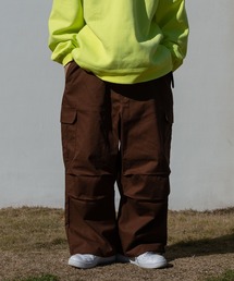 裾絞りカーゴパンツ