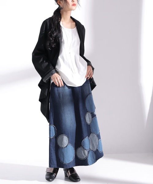 osharewalker（オシャレウォーカー）の「【廃盤】『ドットパッチワークデニムスカート』（デニムスカート・レディース・ブルー・1/2）」の2枚目の写真