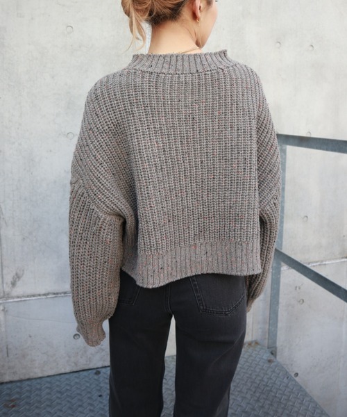 FIG&VIPER（フィグアンドバイパー）の「MIXケーブルクロップTOP（ニット/セーター・レディース・ホワイト/グレー・FREE）」の14枚目の写真