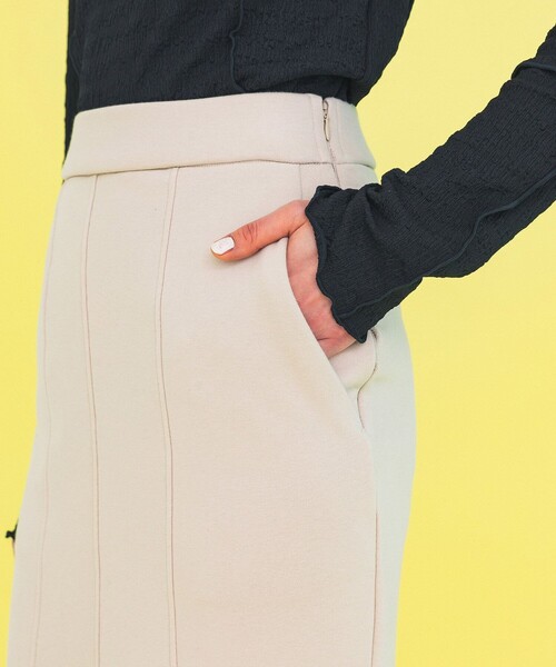 INella（イネラ）の「【INella/イネラ】ソフトストレッチセミフレアースカート（スカート・レディース・アイボリー/ダークグレー・1/2）」の10枚目の写真