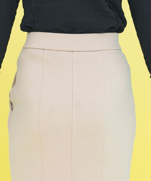 INella（イネラ）の「【INella/イネラ】ソフトストレッチセミフレアースカート（スカート・レディース・アイボリー/ダークグレー・1/2）」の11枚目の写真