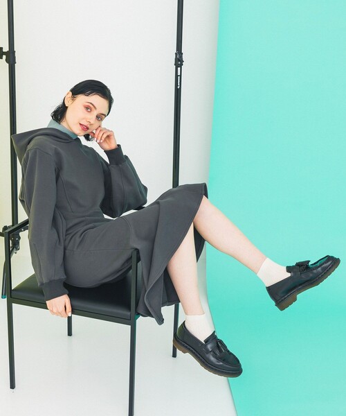 INella（イネラ）の「【INella/イネラ】ソフトストレッチセミフレアースカート（スカート・レディース・アイボリー/ダークグレー・1/2）」の13枚目の写真