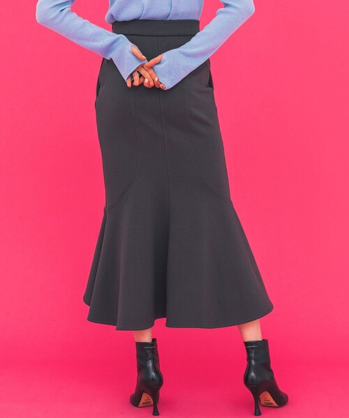 INella（イネラ）の「【INella/イネラ】ソフトストレッチセミフレアースカート（スカート・レディース・アイボリー/ダークグレー・1/2）」の18枚目の写真