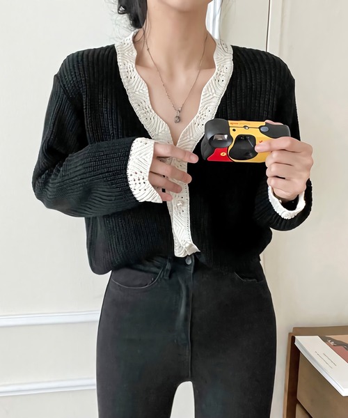 Dita(ディータ)の「パールボタンニットカーディガン(カーディガン/ボレロ・レディース・スモークグレー/ブラック・FREE)」の8枚目の写真