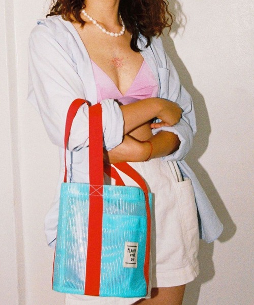 Bonjour Girl(ボンジュールガール)の「【Planforotherday/プラン・フォー・アザーデイ】SWIMMER Bag スウィマートートバッグ(トートバッグ・レディース・ピンク/ブルー・FREE)」の3枚目の写真