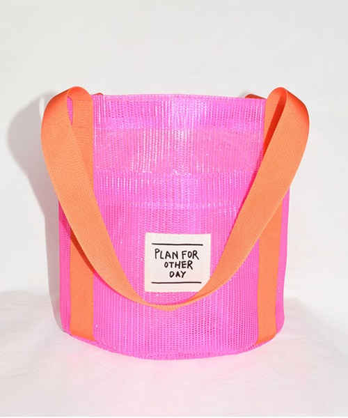 Bonjour Girl(ボンジュールガール)の「【Planforotherday/プラン・フォー・アザーデイ】SWIMMER Bag スウィマートートバッグ(トートバッグ・レディース・ピンク/ブルー・FREE)」の5枚目の写真