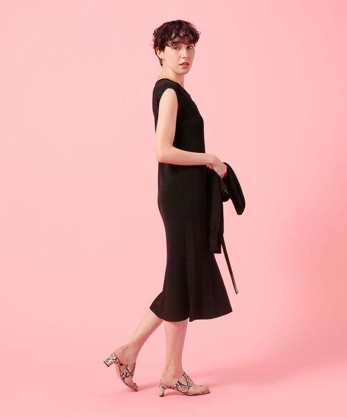 NOLLEY’S Sophi(ノーリーズソフィ)の「マーメイドニットワンピース(ワンピース・レディース・ブラック/サックスブルー・36/38)」の14枚目の写真