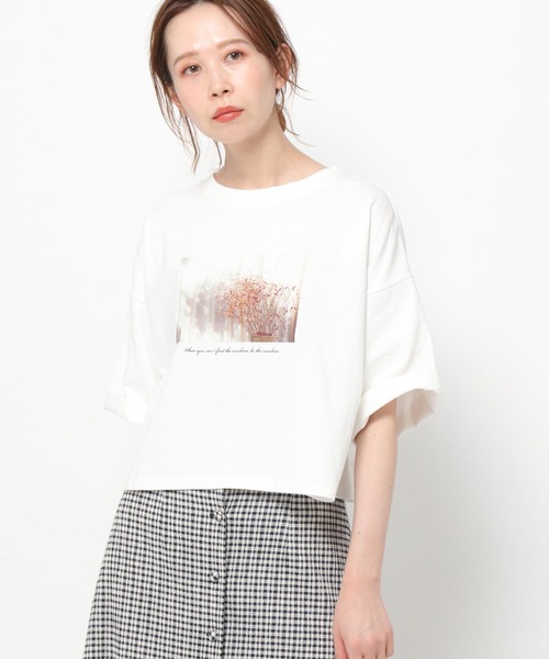 mysty woman(ミスティウーマン)の「コラボフォトプリントショートTシャツ 294679(Tシャツ/カットソー・レディース・ホワイト系2/ホワイト系5/ホワイト系8・FREE)」の11枚目の写真