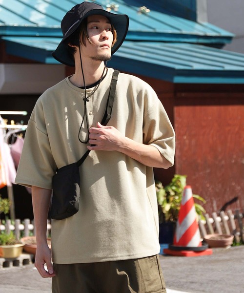 ZIP FIVE（ジップファイブ）の「【ZIP FIVE】ドライワッフル　オーバーサイズ サーマル半端袖Tシャツ【吸水速乾COOL素材】【クルー/ヘンリーネック】（Tシャツ/カットソー・メンズ・ブラック/ベージュ/イエロー/ブルー/グリーン/アイボリー/アイボリー系1/グリーン系/グレー系/イエロー系/オートミール/ブルー系/アイボリー系/ブラック系/チャコール/ベージュ系・LARGE/MEDIUM）」の9枚目の写真