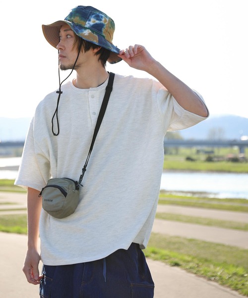 ZIP FIVE（ジップファイブ）の「【ZIP FIVE】ドライワッフル　オーバーサイズ サーマル半端袖Tシャツ【吸水速乾COOL素材】【クルー/ヘンリーネック】（Tシャツ/カットソー・メンズ・ブラック/ベージュ/イエロー/ブルー/グリーン/アイボリー/アイボリー系1/グリーン系/グレー系/イエロー系/オートミール/ブルー系/アイボリー系/ブラック系/チャコール/ベージュ系・LARGE/MEDIUM）」の10枚目の写真