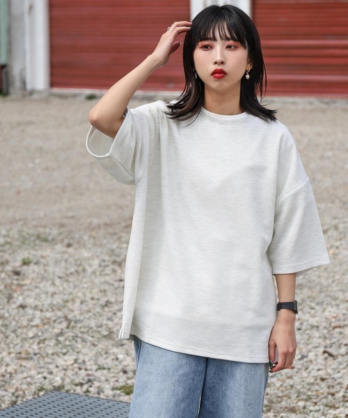 ZIP FIVE（ジップファイブ）の「【ZIP FIVE】ドライワッフル　オーバーサイズ サーマル半端袖Tシャツ【吸水速乾COOL素材】【クルー/ヘンリーネック】（Tシャツ/カットソー・メンズ・ブラック/ベージュ/イエロー/ブルー/グリーン/アイボリー/アイボリー系1/グリーン系/グレー系/イエロー系/オートミール/ブルー系/アイボリー系/ブラック系/チャコール/ベージュ系・LARGE/MEDIUM）」の8枚目の写真