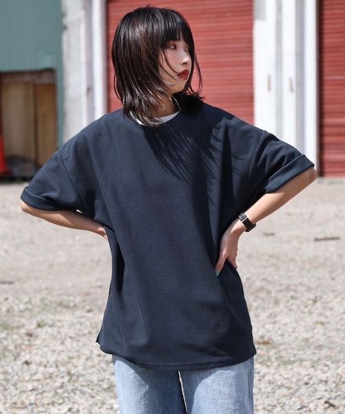 ZIP FIVE（ジップファイブ）の「【ZIP FIVE】ドライワッフル　オーバーサイズ サーマル半端袖Tシャツ【吸水速乾COOL素材】【クルー/ヘンリーネック】（Tシャツ/カットソー・メンズ・ブラック/ベージュ/イエロー/ブルー/グリーン/アイボリー/アイボリー系1/グリーン系/グレー系/イエロー系/オートミール/ブルー系/アイボリー系/ブラック系/チャコール/ベージュ系・LARGE/MEDIUM）」の14枚目の写真