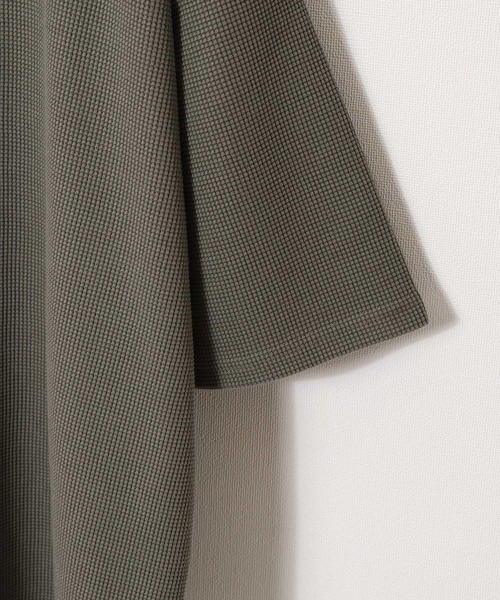 ZIP FIVE（ジップファイブ）の「【ZIP FIVE】ドライワッフル　オーバーサイズ サーマル半端袖Tシャツ【吸水速乾COOL素材】【クルー/ヘンリーネック】（Tシャツ/カットソー・メンズ・ブラック/ベージュ/イエロー/ブルー/グリーン/アイボリー/アイボリー系1/グリーン系/グレー系/イエロー系/オートミール/ブルー系/アイボリー系/ブラック系/チャコール/ベージュ系・LARGE/MEDIUM）」の19枚目の写真