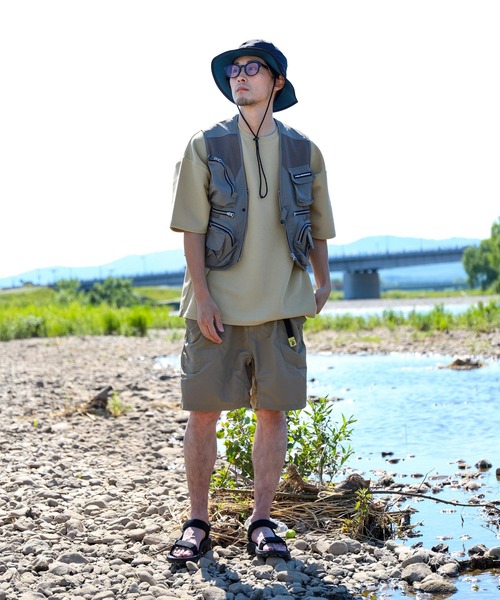 ZIP FIVE（ジップファイブ）の「【ZIP FIVE】ドライワッフル　オーバーサイズ サーマル半端袖Tシャツ【吸水速乾COOL素材】【クルー/ヘンリーネック】（Tシャツ/カットソー・メンズ・ブラック/ベージュ/イエロー/ブルー/グリーン/アイボリー/アイボリー系1/グリーン系/グレー系/イエロー系/オートミール/ブルー系/アイボリー系/ブラック系/チャコール/ベージュ系・LARGE/MEDIUM）」の17枚目の写真