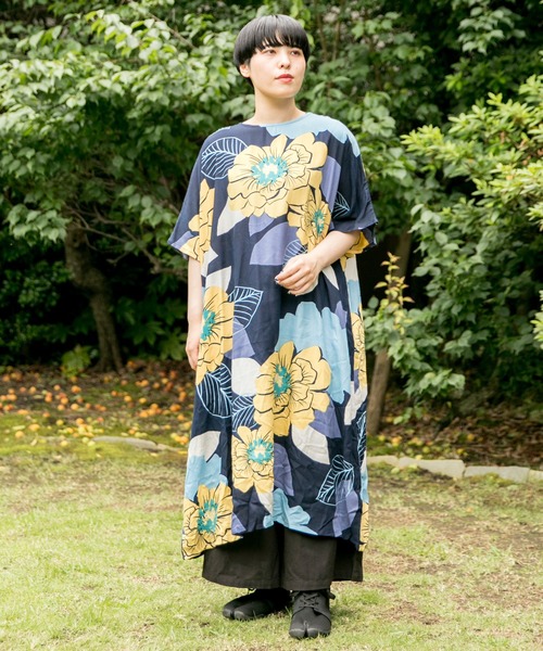 カヤ（カヤ）の「【カヤ】ジャポネズリ 銘仙牡丹ワンピース（ワンピース・レディース・ライトグレー/ネイビー/スミクロ・FREE）」の12枚目の写真