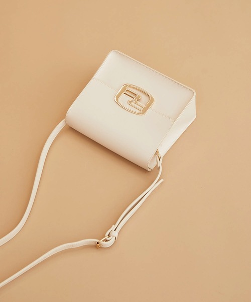 ROPE' PICNIC（ロペピクニック）の「メタルエンブレムスクエアミニショルダーバッグ（ショルダーバッグ・レディース・ブラック/キナリ/ブラウン系その他3・FREE）」の2枚目の写真