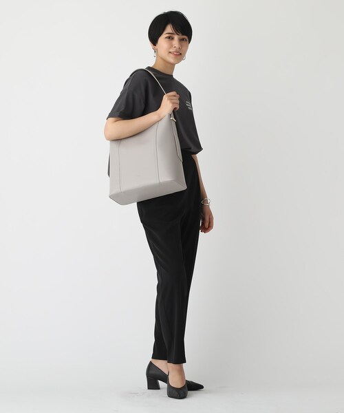 OPAQUE.CLIP（オペークドットクリップ）の「◆ワンショルダーバッグ【A4サイズ収納可能】（ショルダーバッグ・レディース・ブラック/ベージュ/グレー・00）」の4枚目の写真